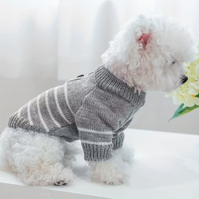 Grey Stripes  Buttons плетен пуловер за куче - раирана зимна серия